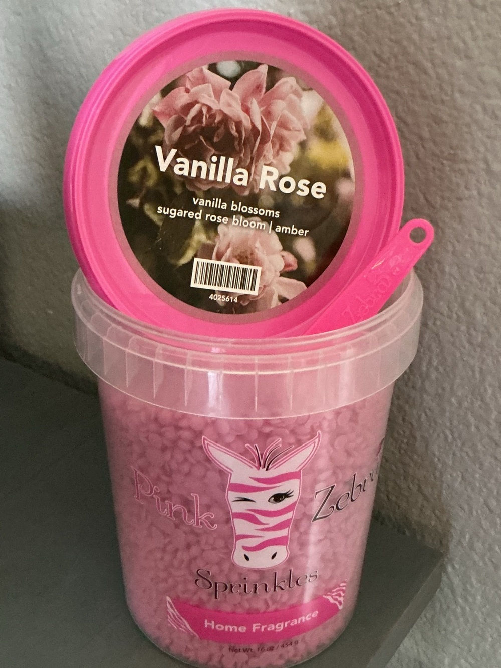Vanilla Rose Pink Zebra Wax Melts in a 4 oz blend bag